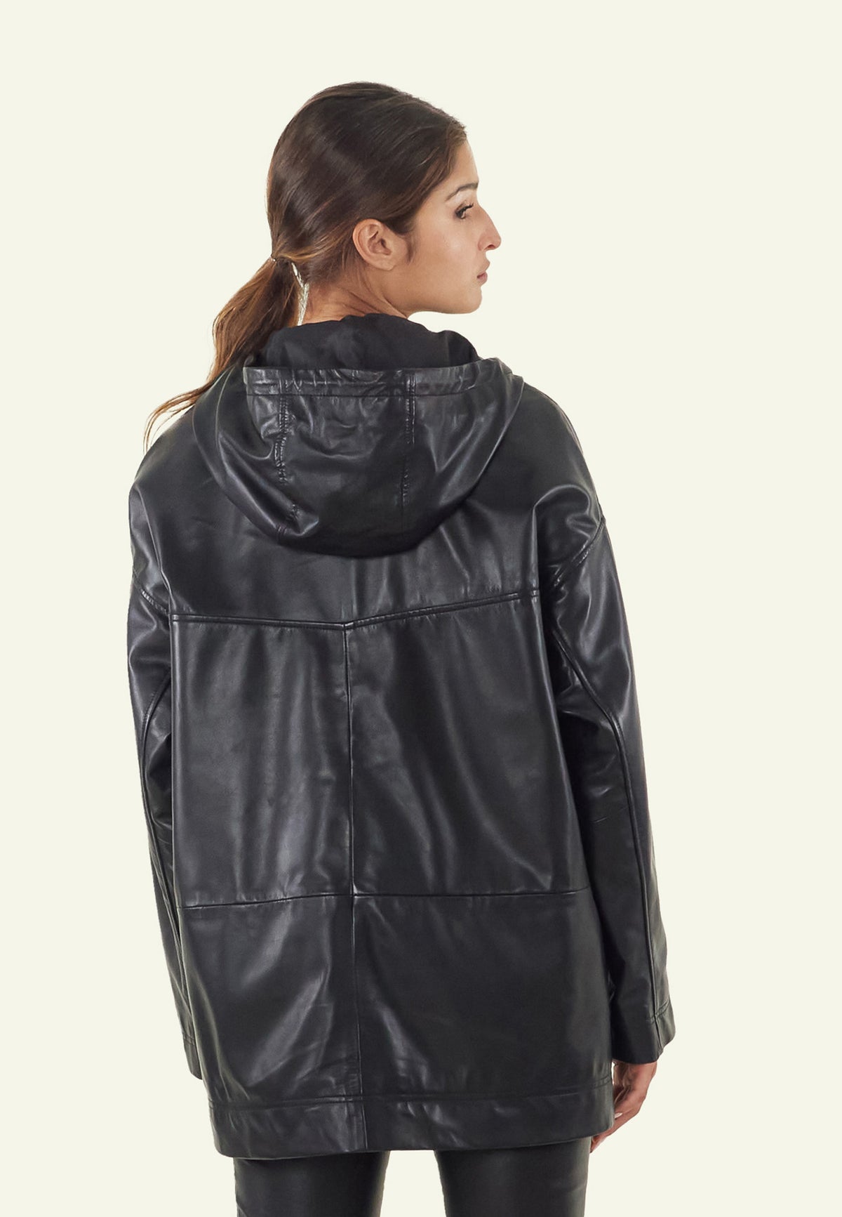 SERGE PARIENTE - Poncho Connect Black