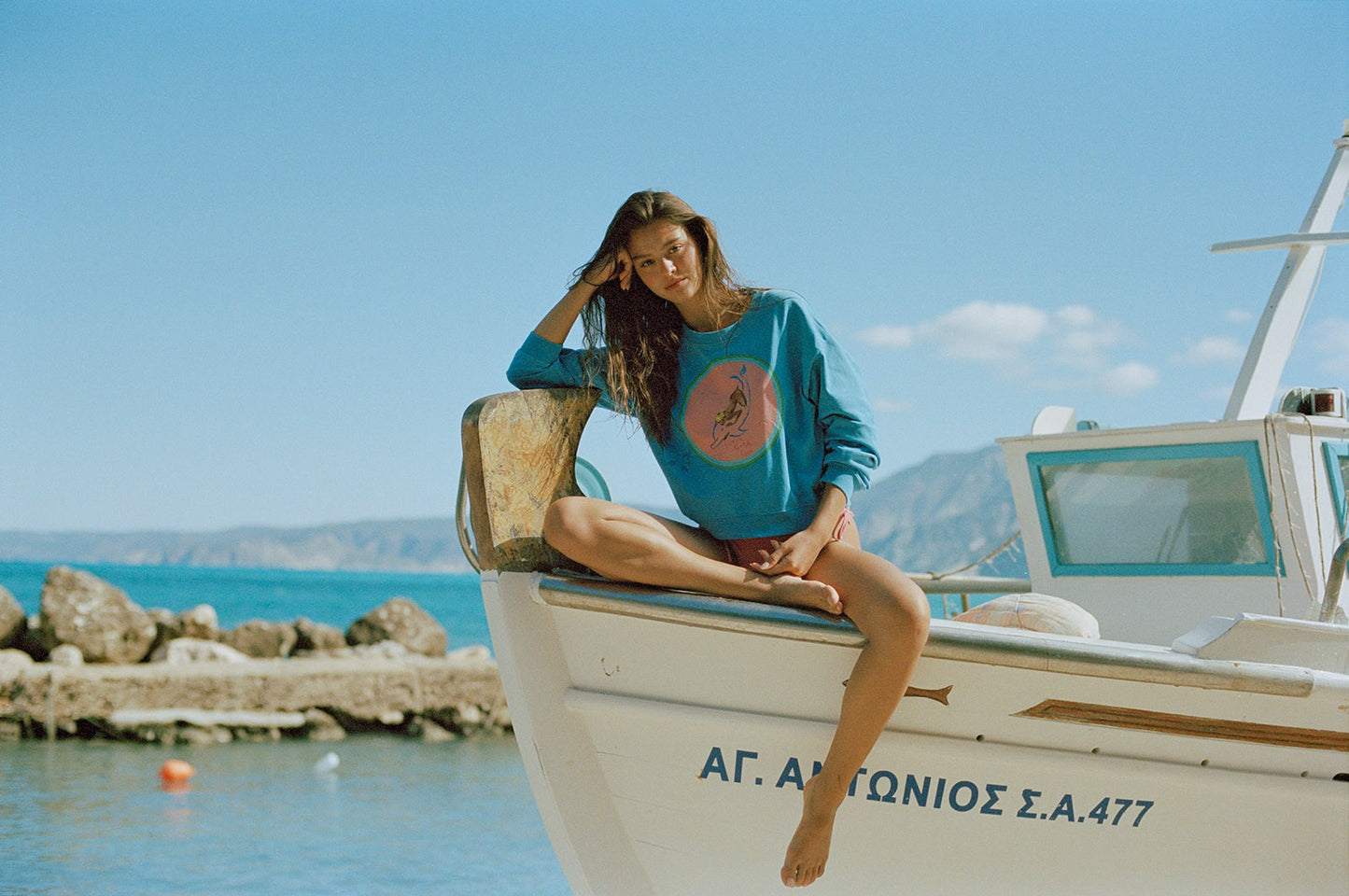 G.KERO - Dolphin Love Crop Sweatshirt