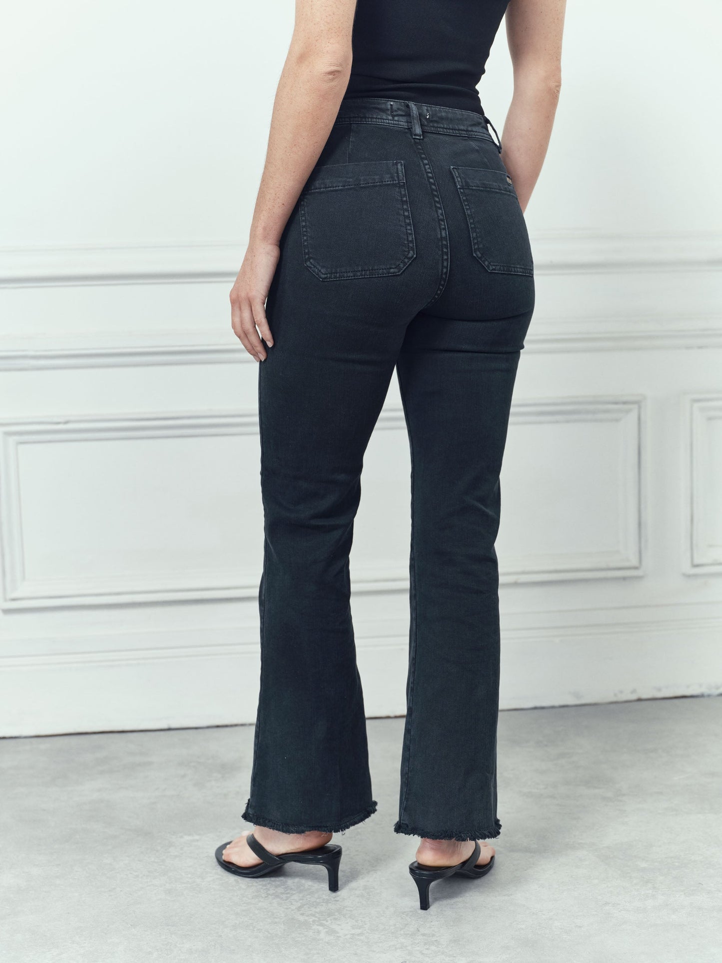 ACQUAVERDE - Jean Carlotta Black Stone