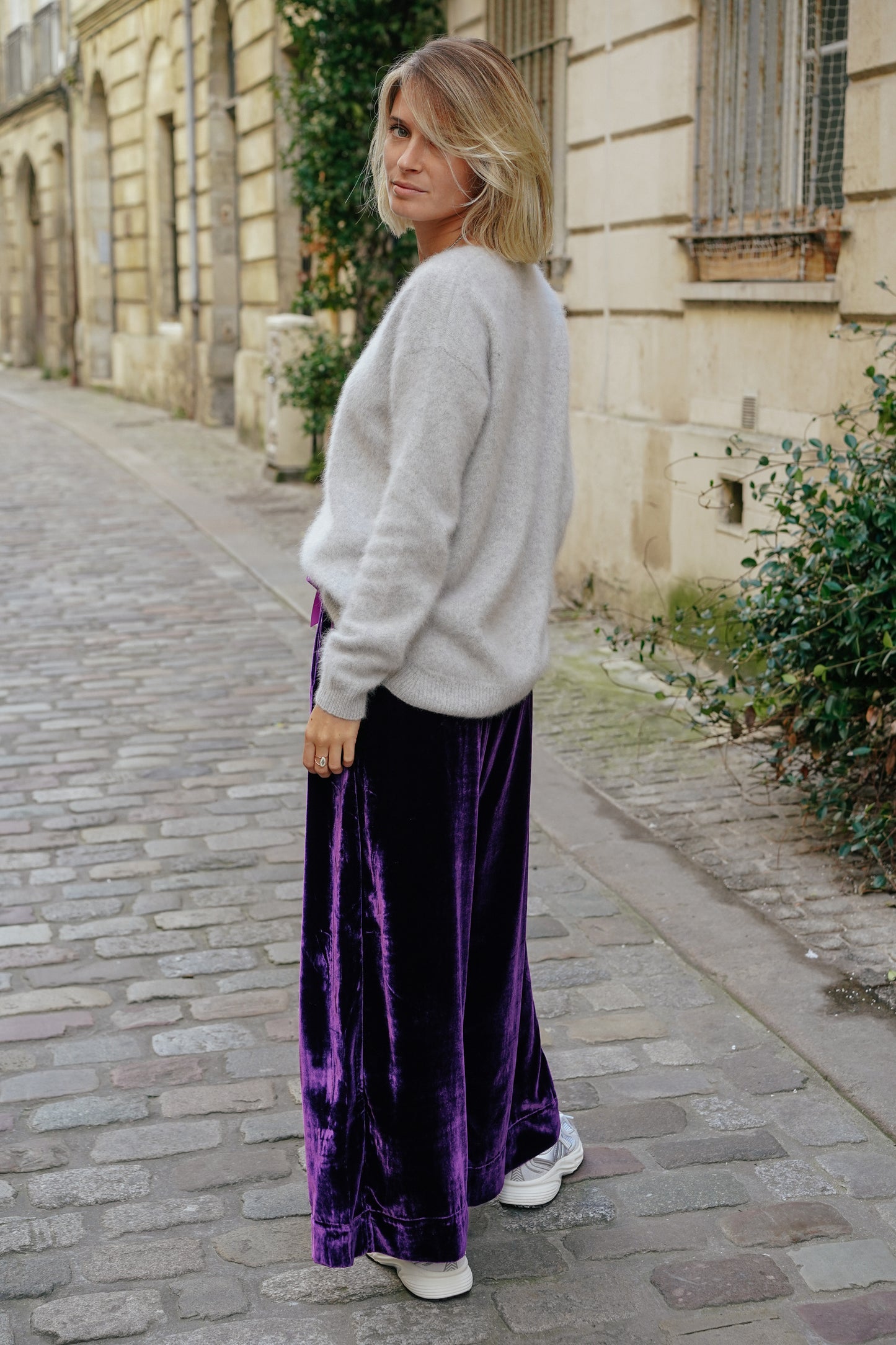 THE BLUE ISLAND - Guite Purple Trousers