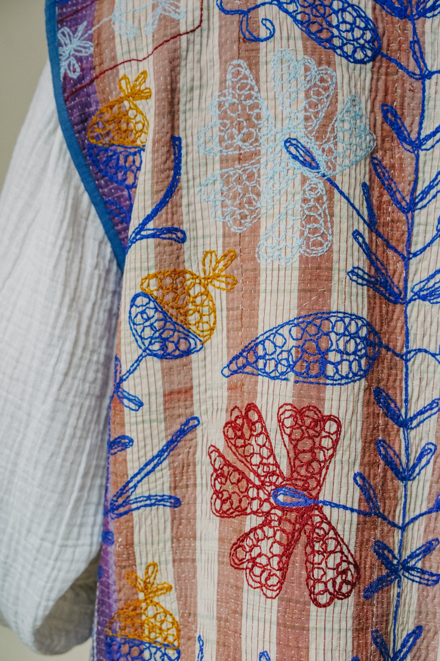 THE BLUE ISLAND - Arthur's Vest