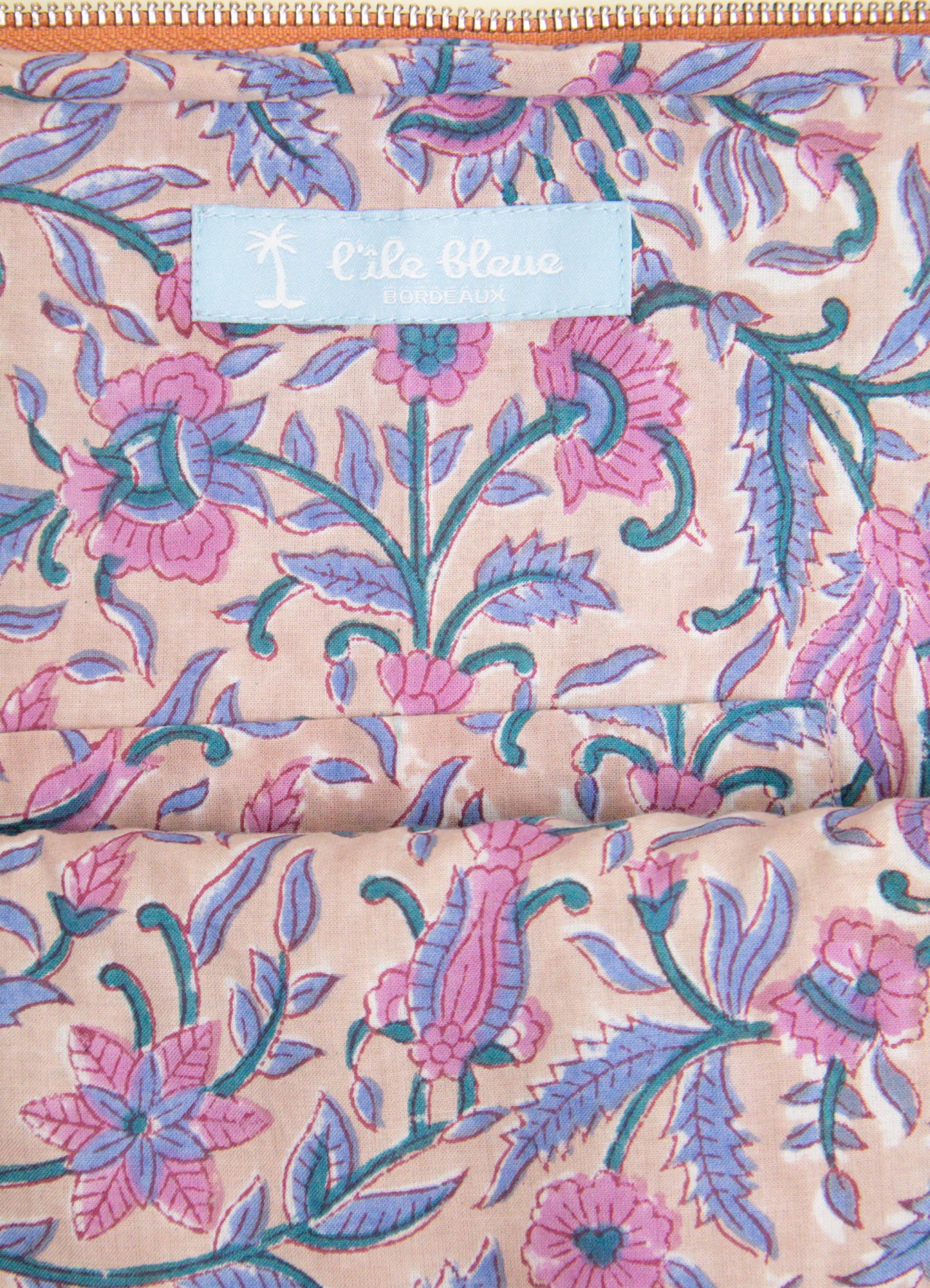 THE BLUE ISLAND - Kantha Laptop Sleeve