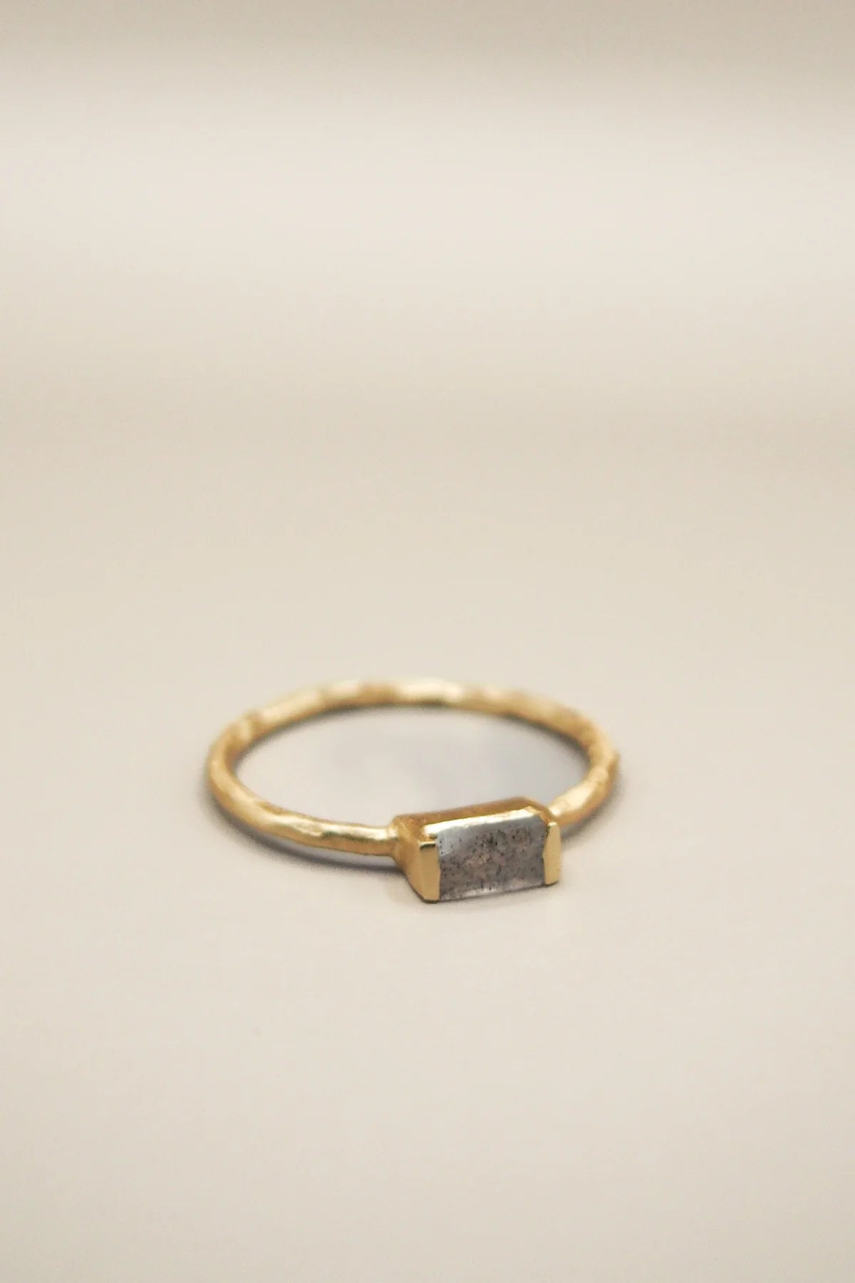 SHANSHAN - Sati Labradorite Ring