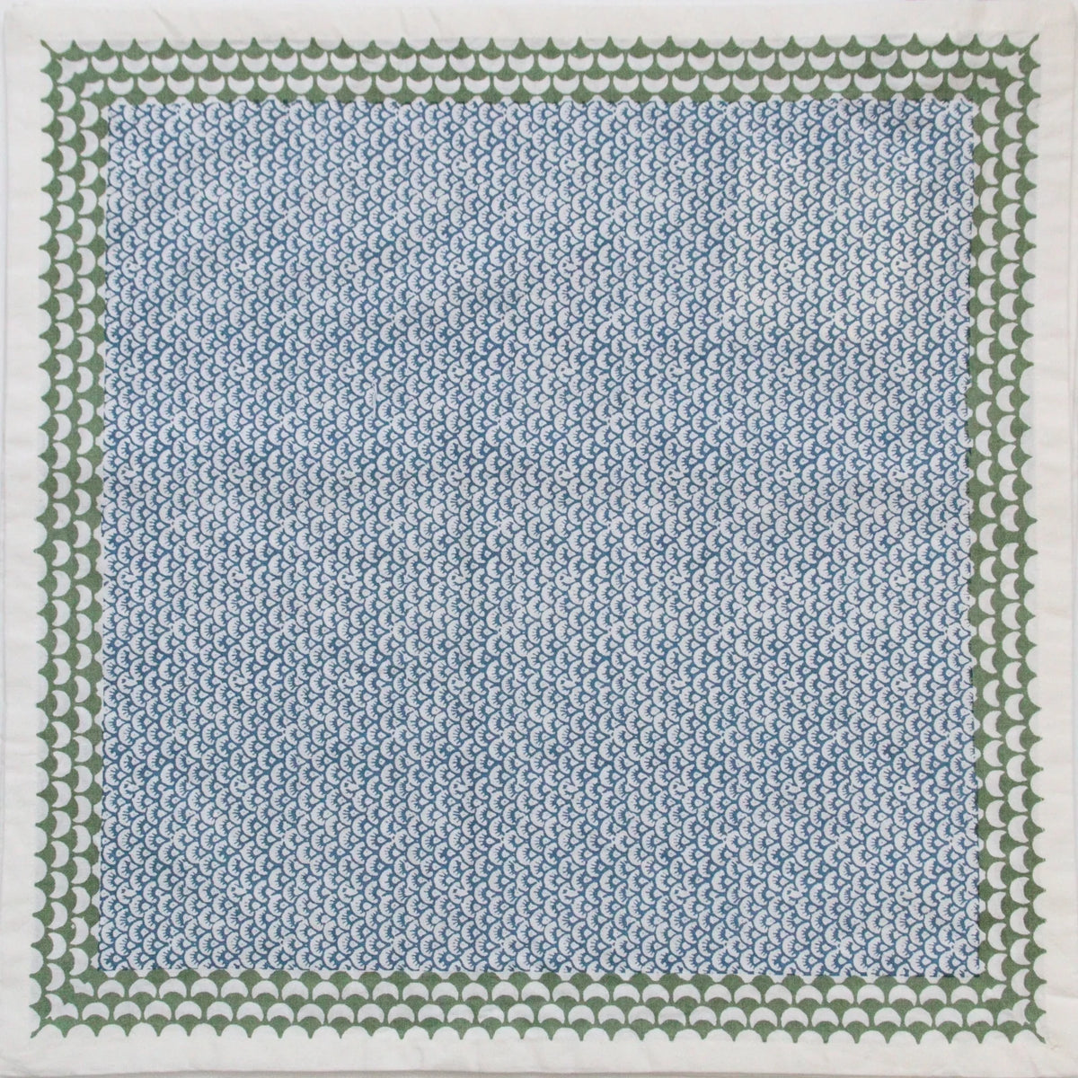 Serviette de table Rozablue Chi Chi bleue imprimée main, autre angle