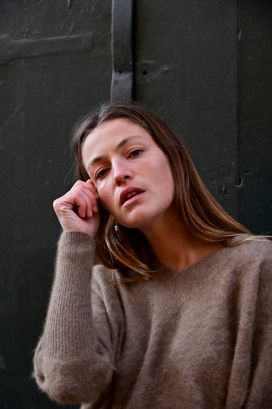 ESTHÈME - Raccoon V-Neck Sweater