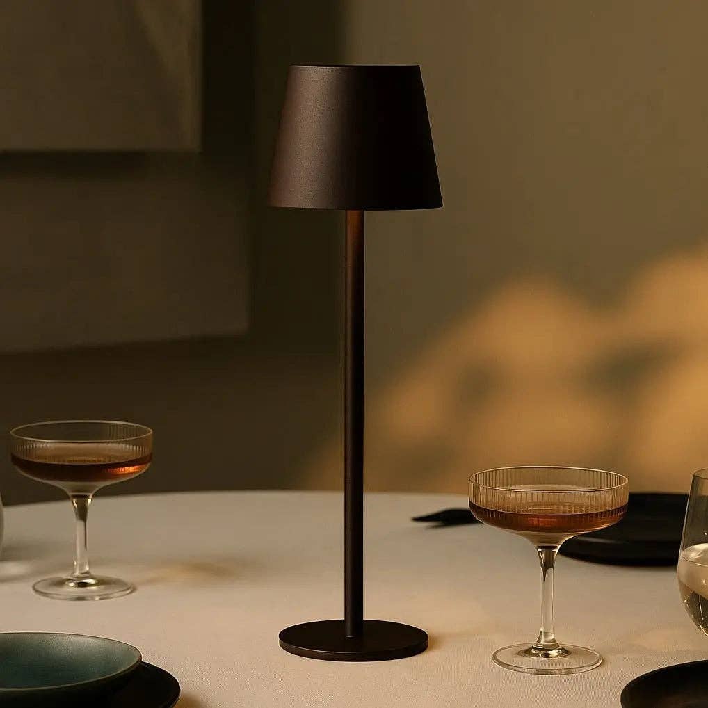 Lampe sans fil Jasper brun moka Tavellio, mise en situation