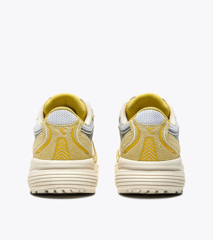 DIADORA - Mythos Star Custard