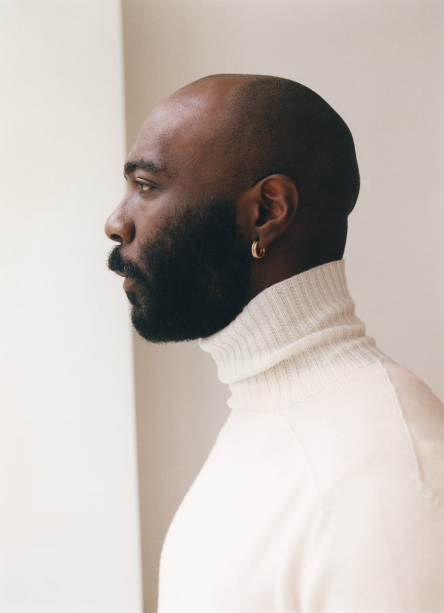 YOURI OFF-WHEELED TURTLENECK SWEATER