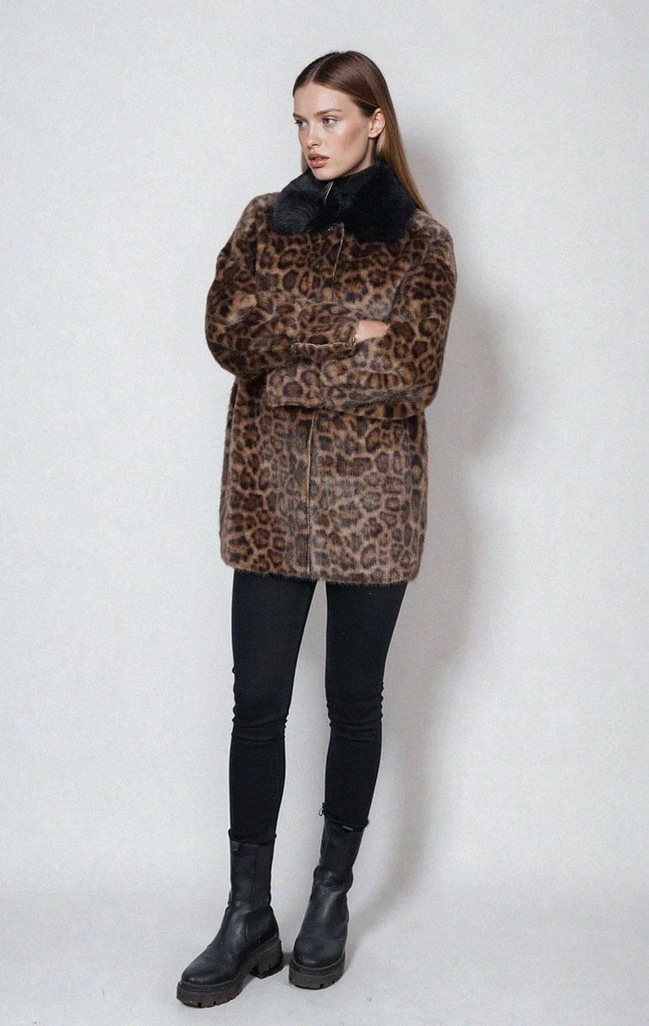 Détail de l'imprimé léopard de la veste Nici Blonde N°8