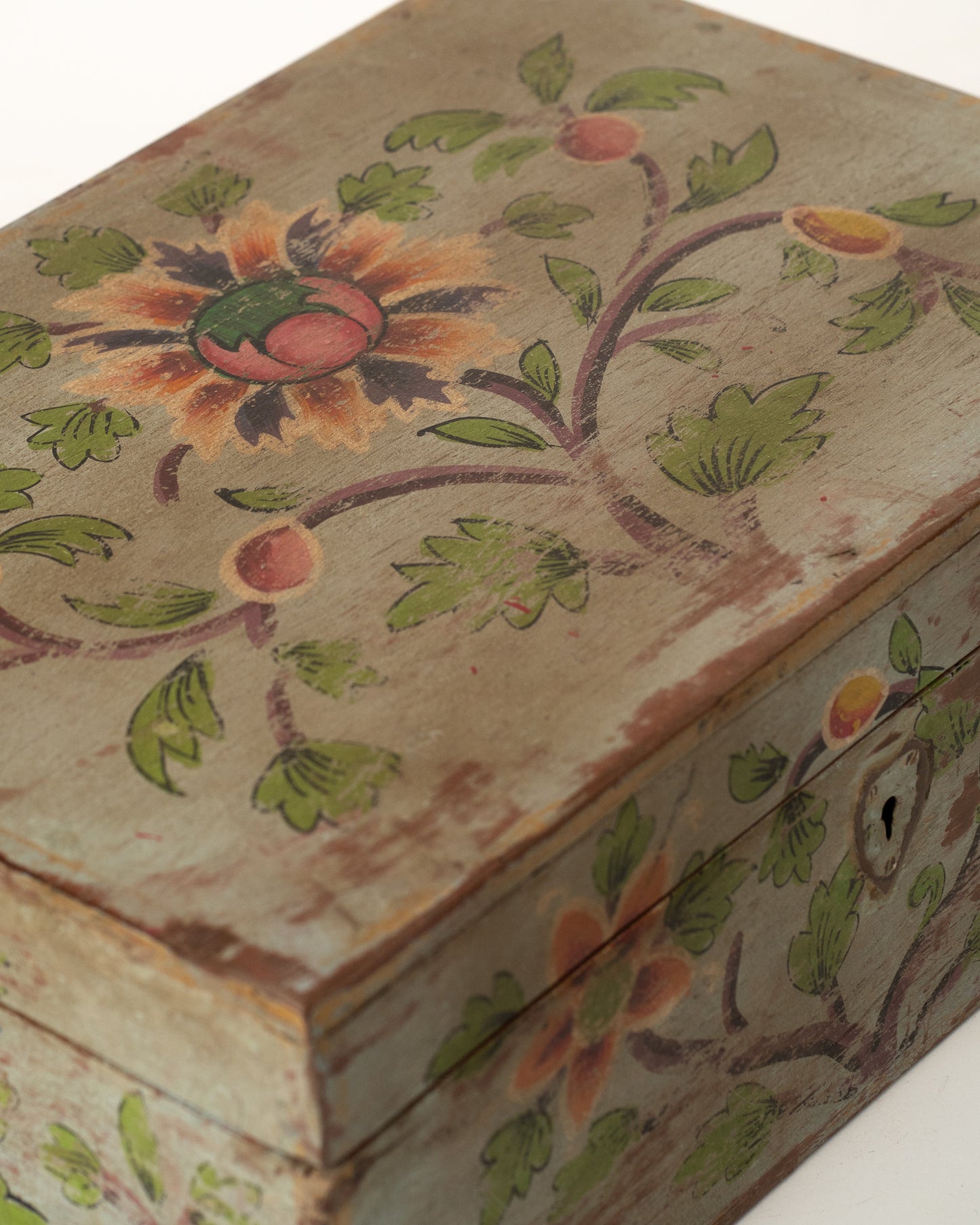 L'ÎLE BLEUE - COFFRE FLEUR PEINT À LA MAIN