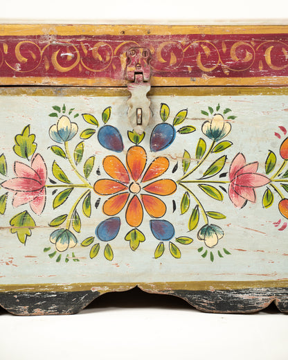 L'ÎLE BLEUE - COFFRE BLEU PEINT À LA MAIN