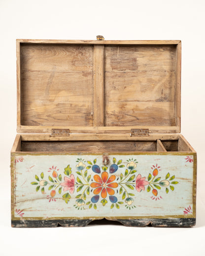 L'ÎLE BLEUE - COFFRE BLEU PEINT À LA MAIN