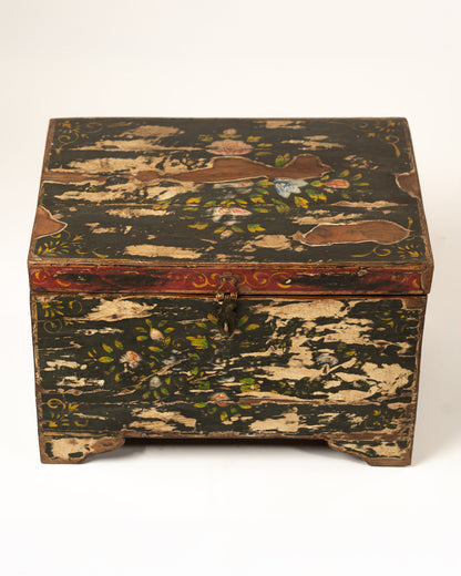 L'ÎLE BLEUE - COFFRE VERT PEINT À LA MAIN