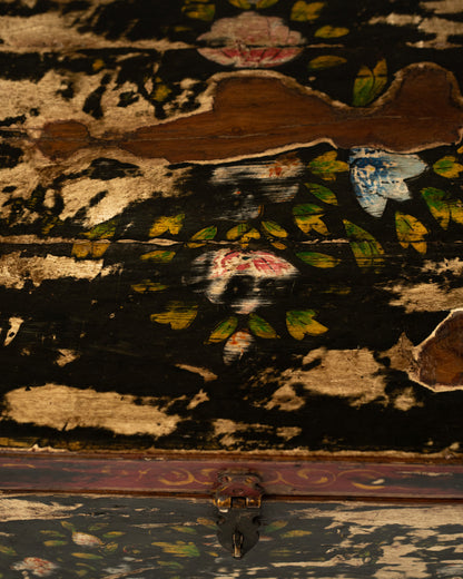 L'ÎLE BLEUE - COFFRE VERT PEINT À LA MAIN