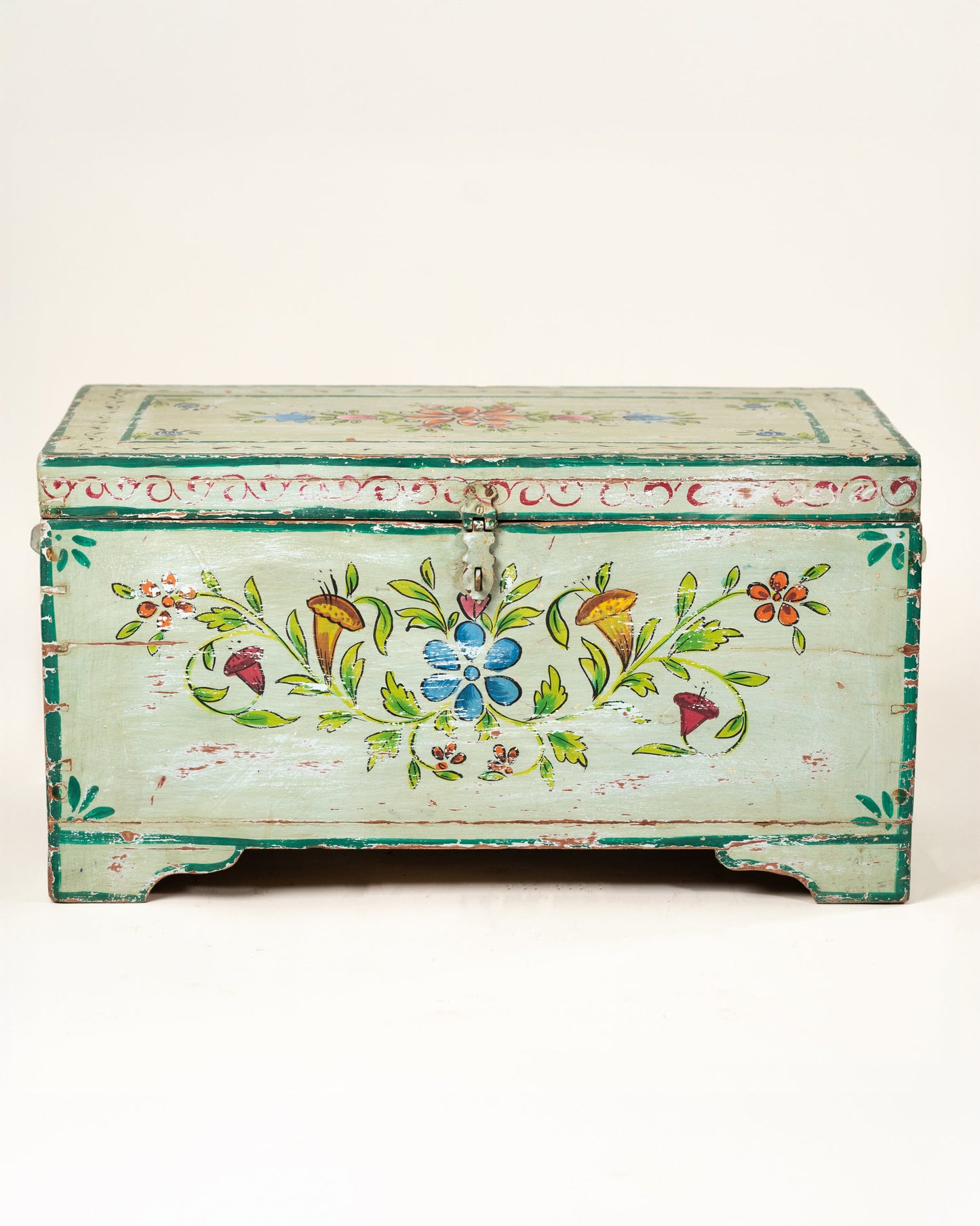 L'ÎLE BLEUE - COFFRE BLEU PEINT À LA MAIN