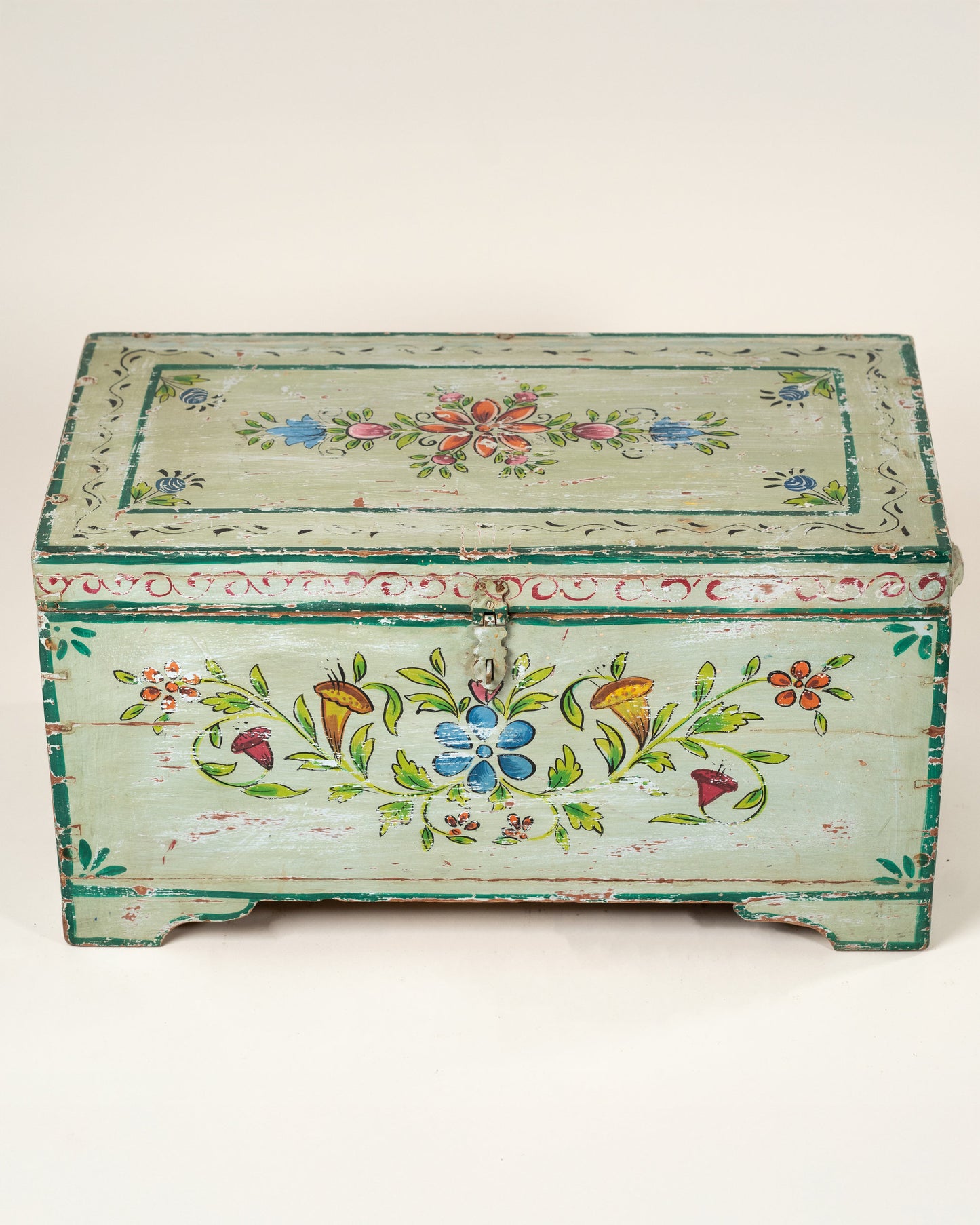 L'ÎLE BLEUE - COFFRE BLEU PEINT À LA MAIN