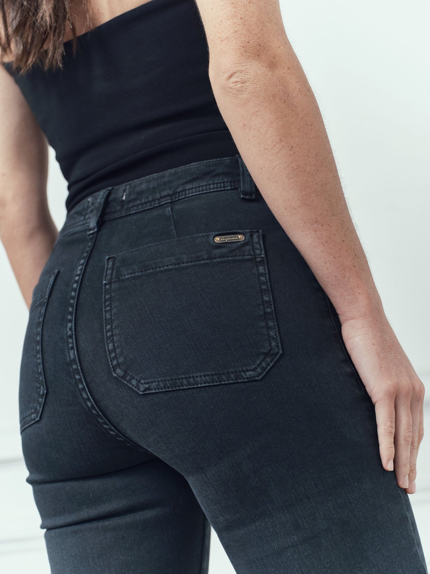 ACQUAVERDE - Jean Carlotta Black Stone