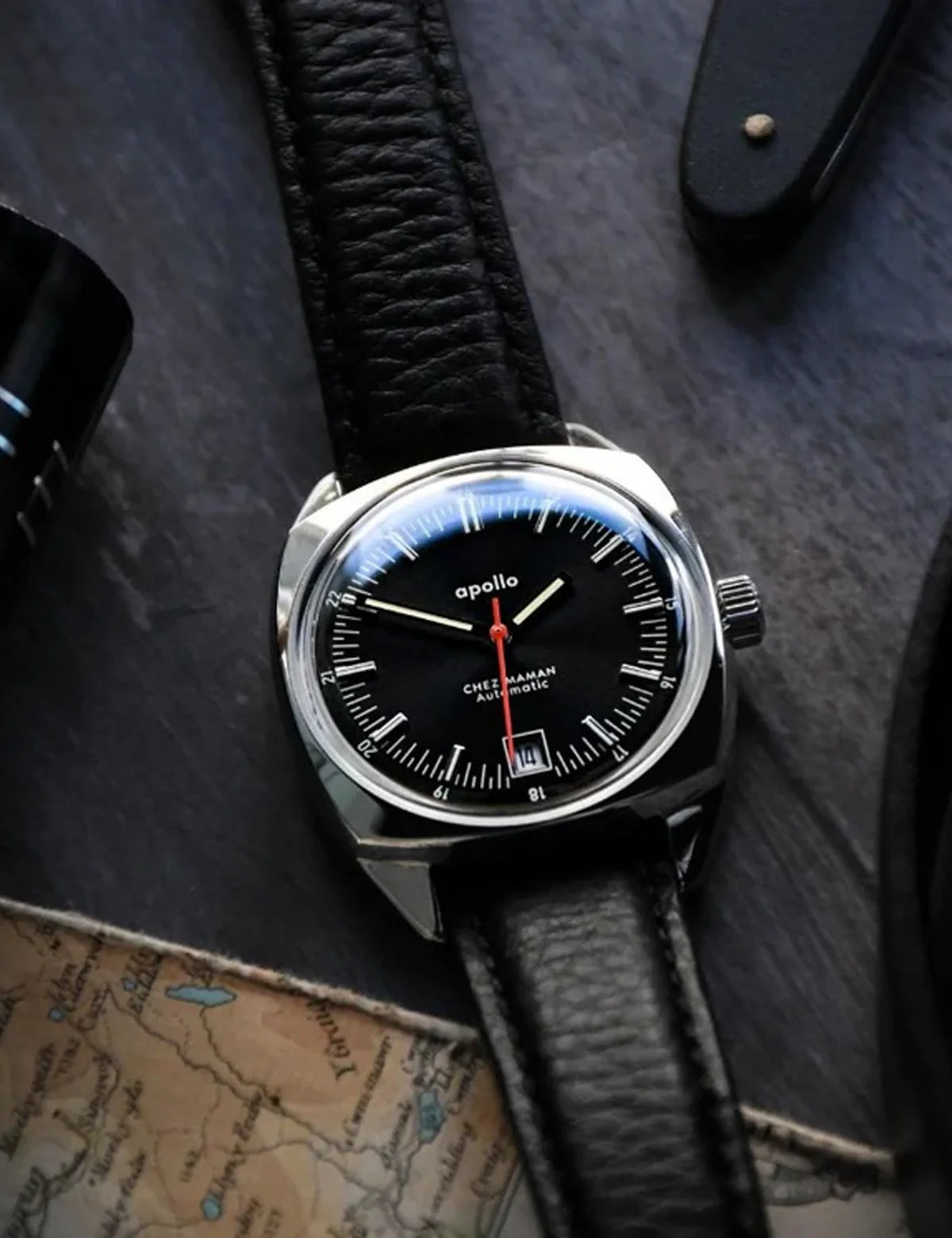 Montre Chez Maman Apollo Black Sand cuir, quatrième vue