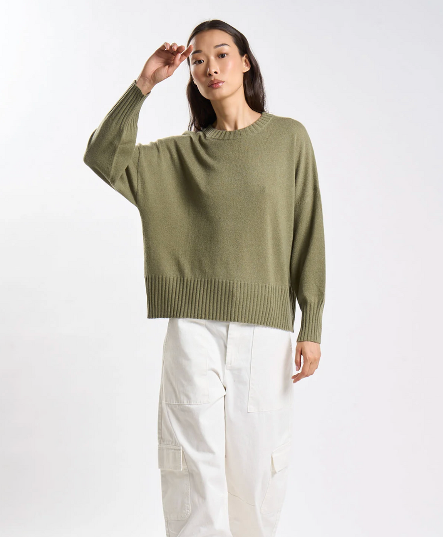 LES TRICOTS DE LÉA - PULL MONPTILYA OLIVE