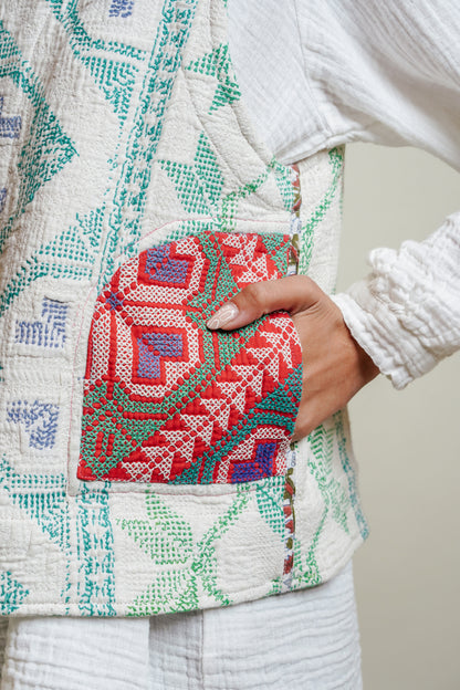 THE BLUE ISLAND - Annie Lahori Vest 1