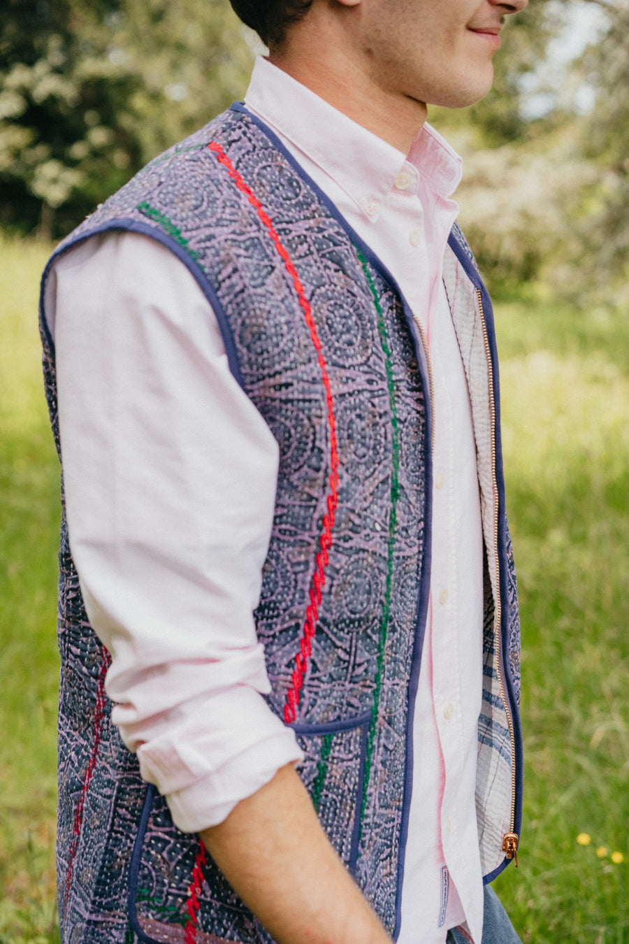 THE BLUE ISLAND - Purple Vest