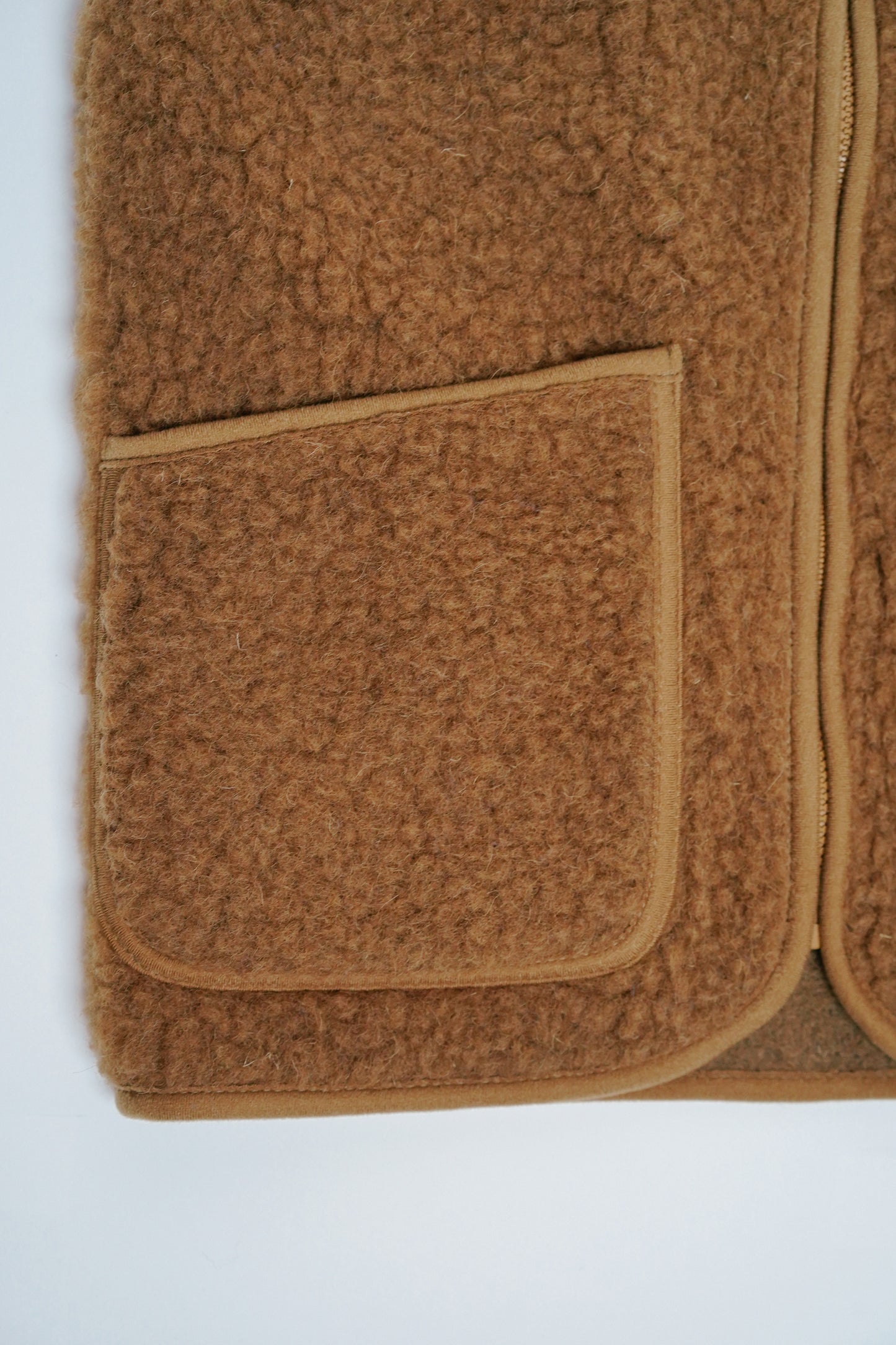 COLDBREAKER - Camello Sleeveless Jacket