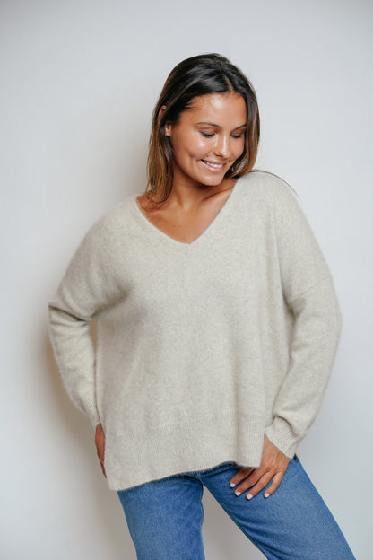 ESTHÈME - V-Neck Raccoon Heather Grey