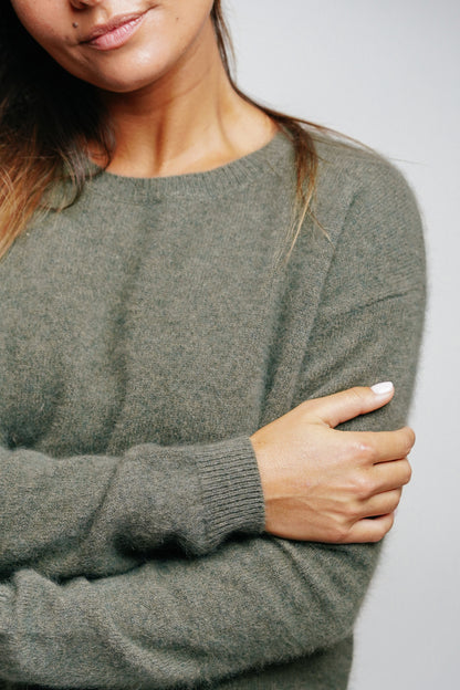 ESTHÈME - Khaki Raccoon Round Neck