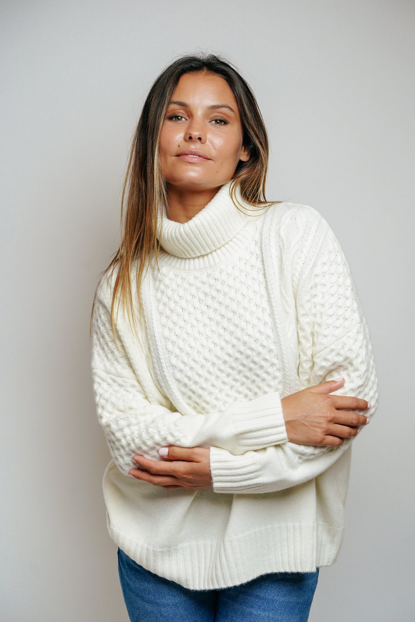 ESTHÈME - Cream Cashmere Turtleneck