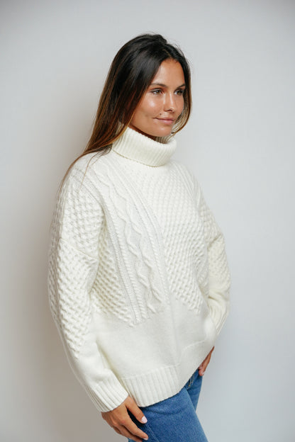 ESTHÈME - Cream Cashmere Turtleneck