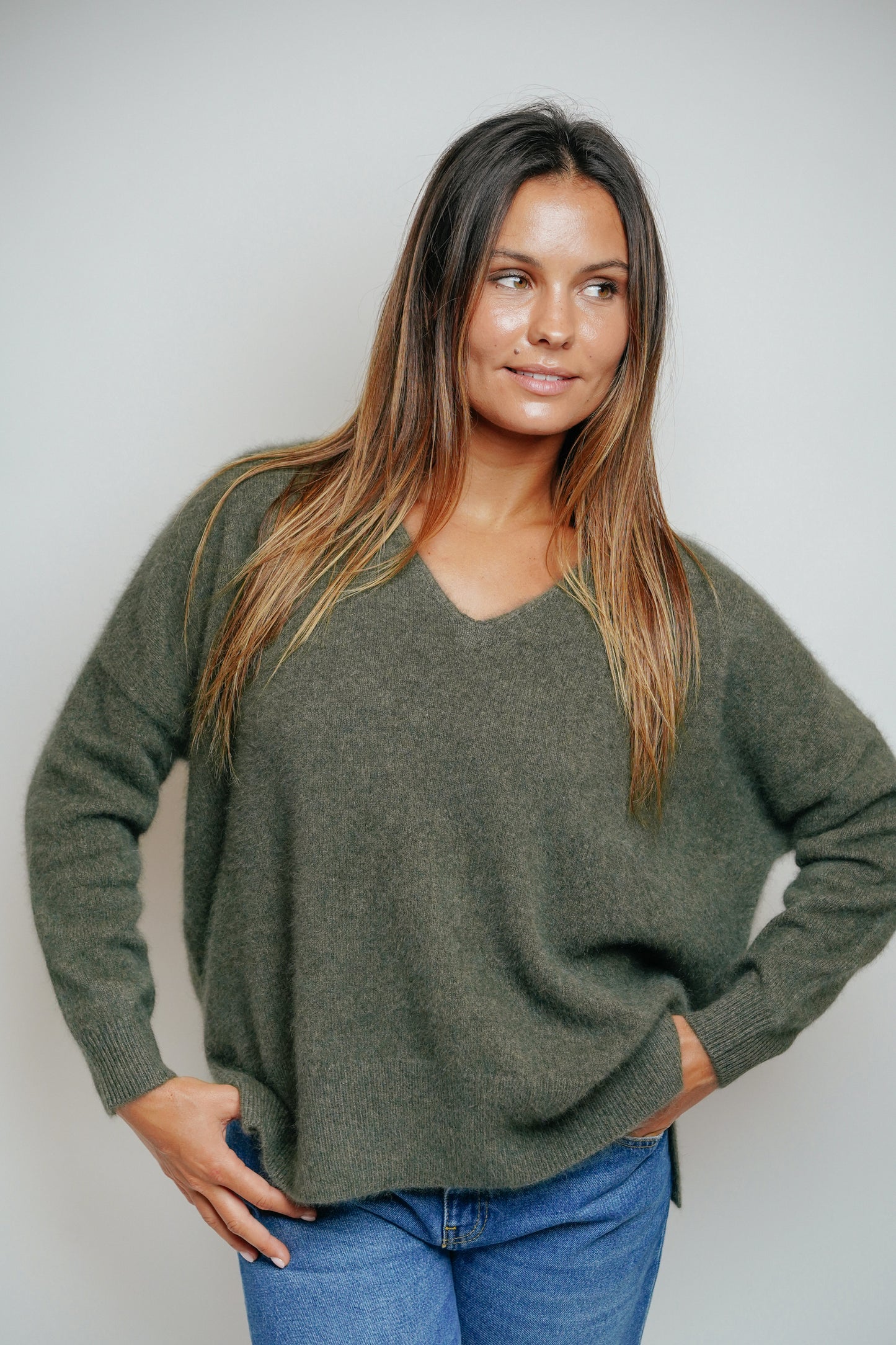 ESTHÈME - V-neck Raccoon Khaki