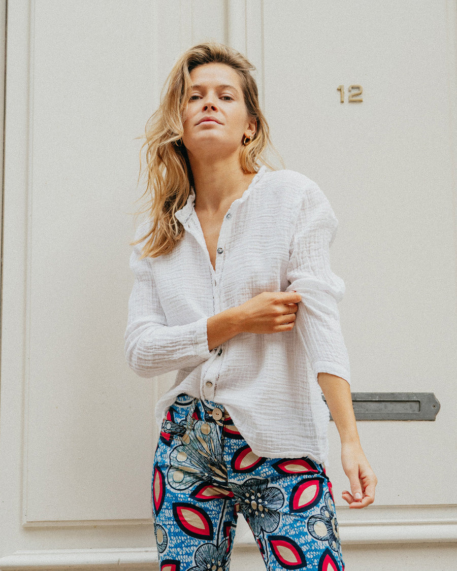 THE BLUE ISLAND - White Pompom Shirt