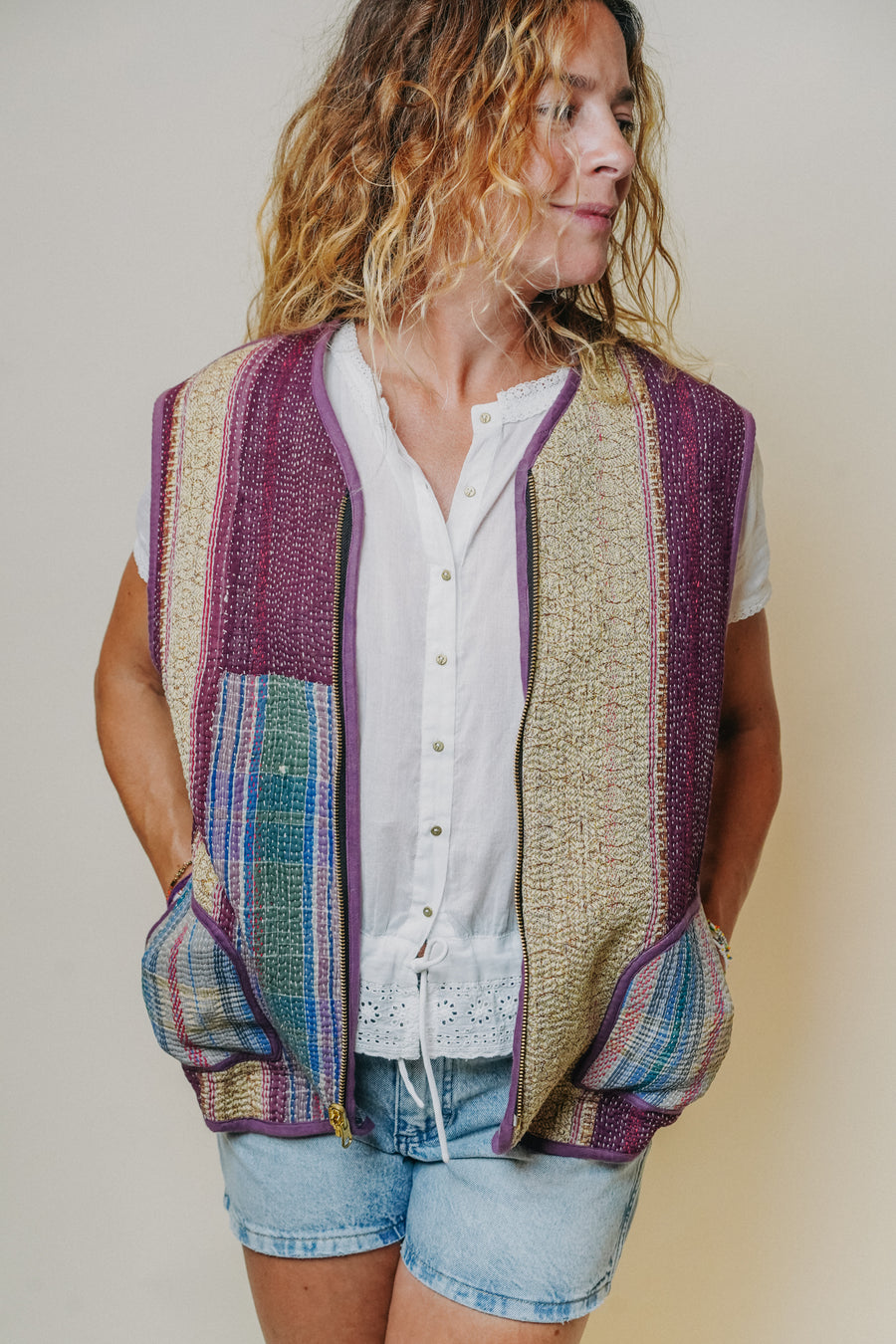 THE BLUE ISLAND - Arthur's Vest