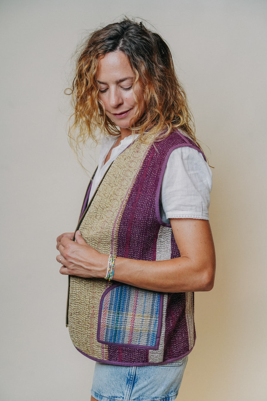 THE BLUE ISLAND - Arthur's Vest