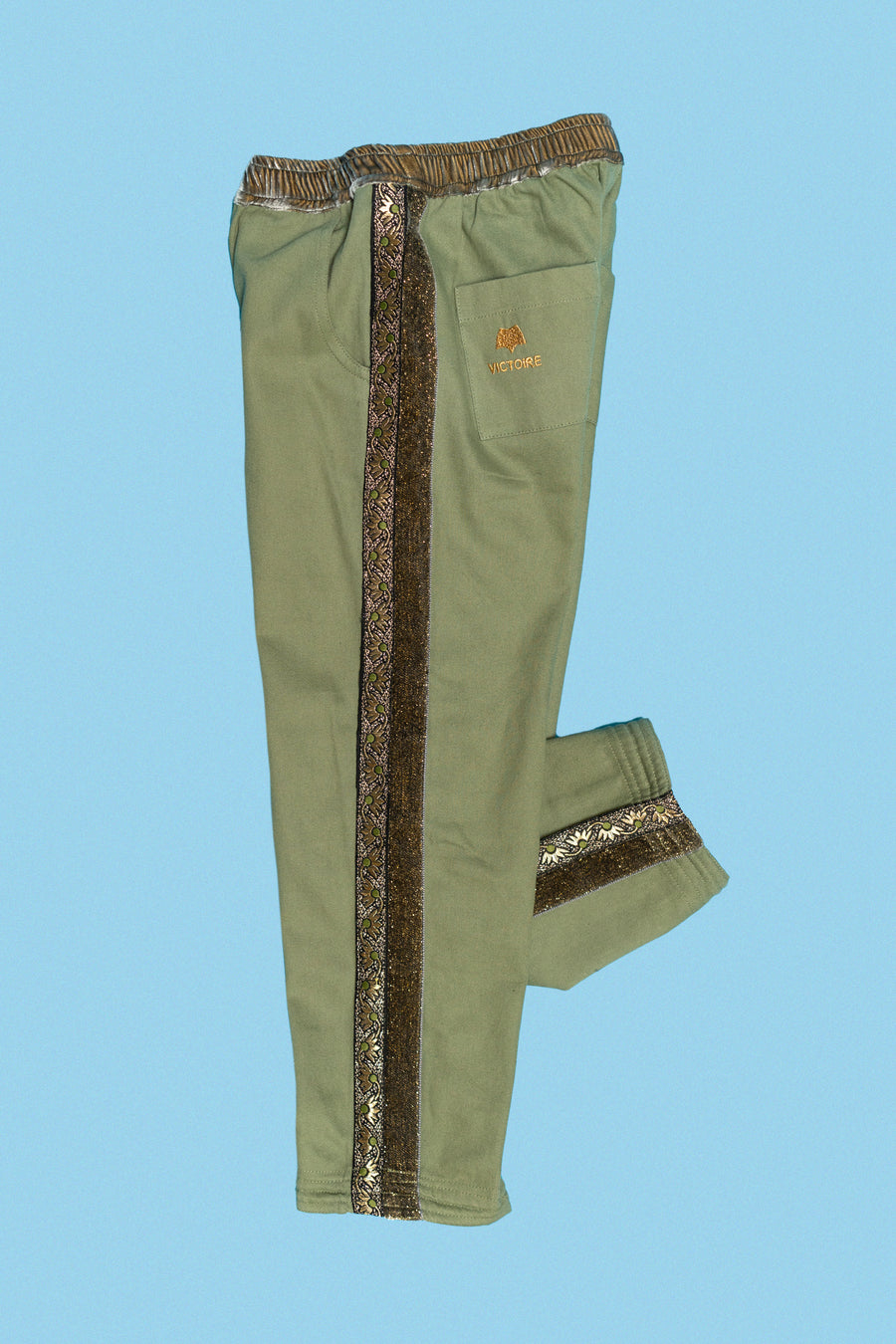 L'ÎLE BLEUE - Boubou Victoire