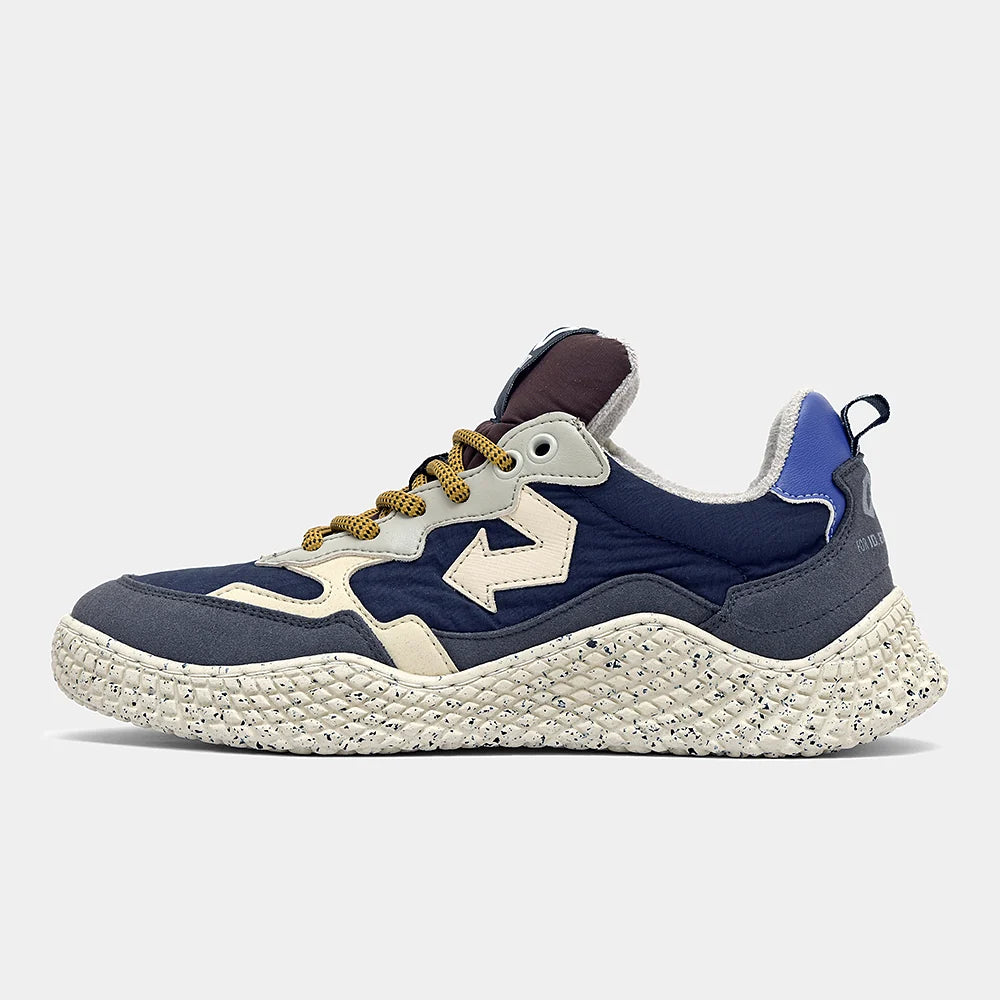 Vue rapprochée des baskets femme ID.EIGHT Hana Midnight Sky
