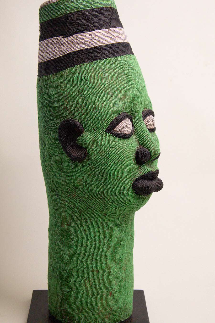 L'ÎLE BLEUE - Statue en Perles et Terre Cuite