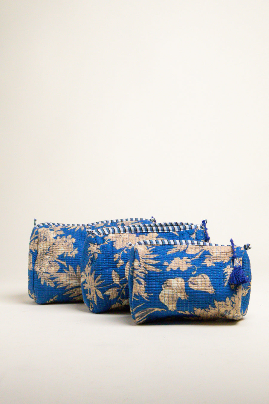 THE BLUE ISLAND - Toiletry Bag Set