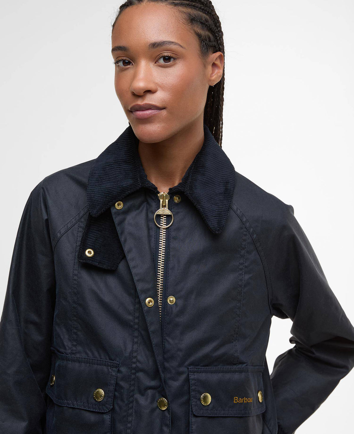 Détail du coton ciré de la veste Barbour Cropped Beadnell femme