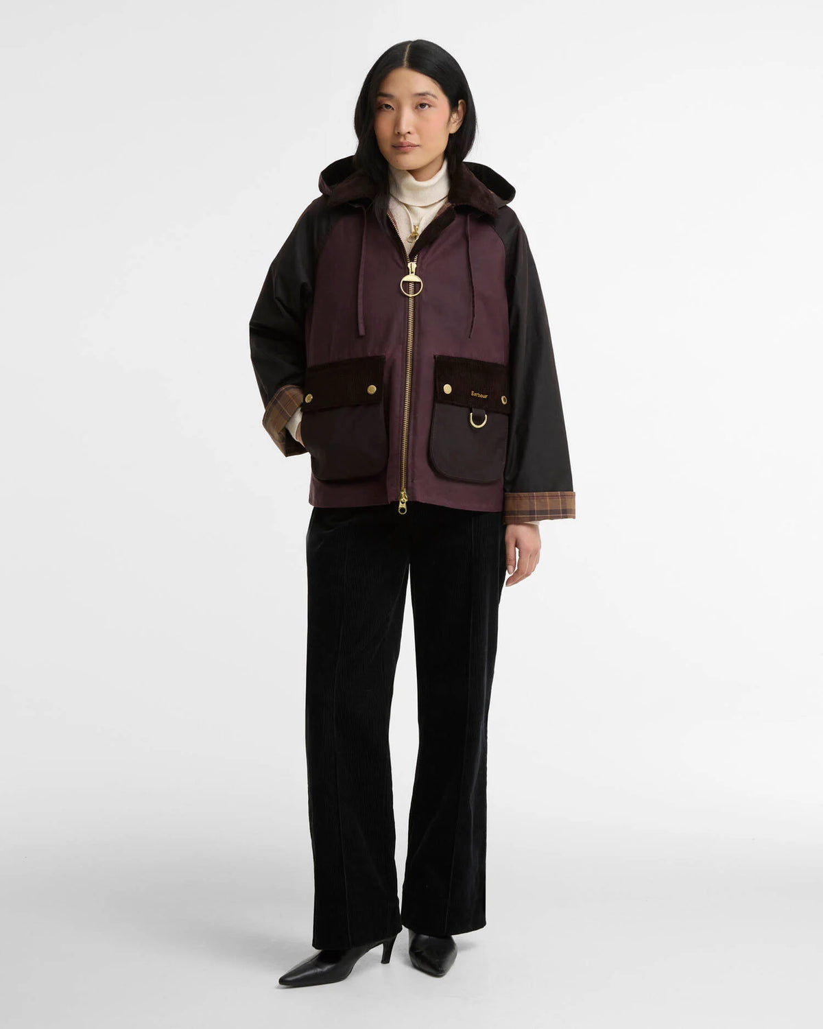 Look femme avec la veste cirée Barbour Carville bordeaux
