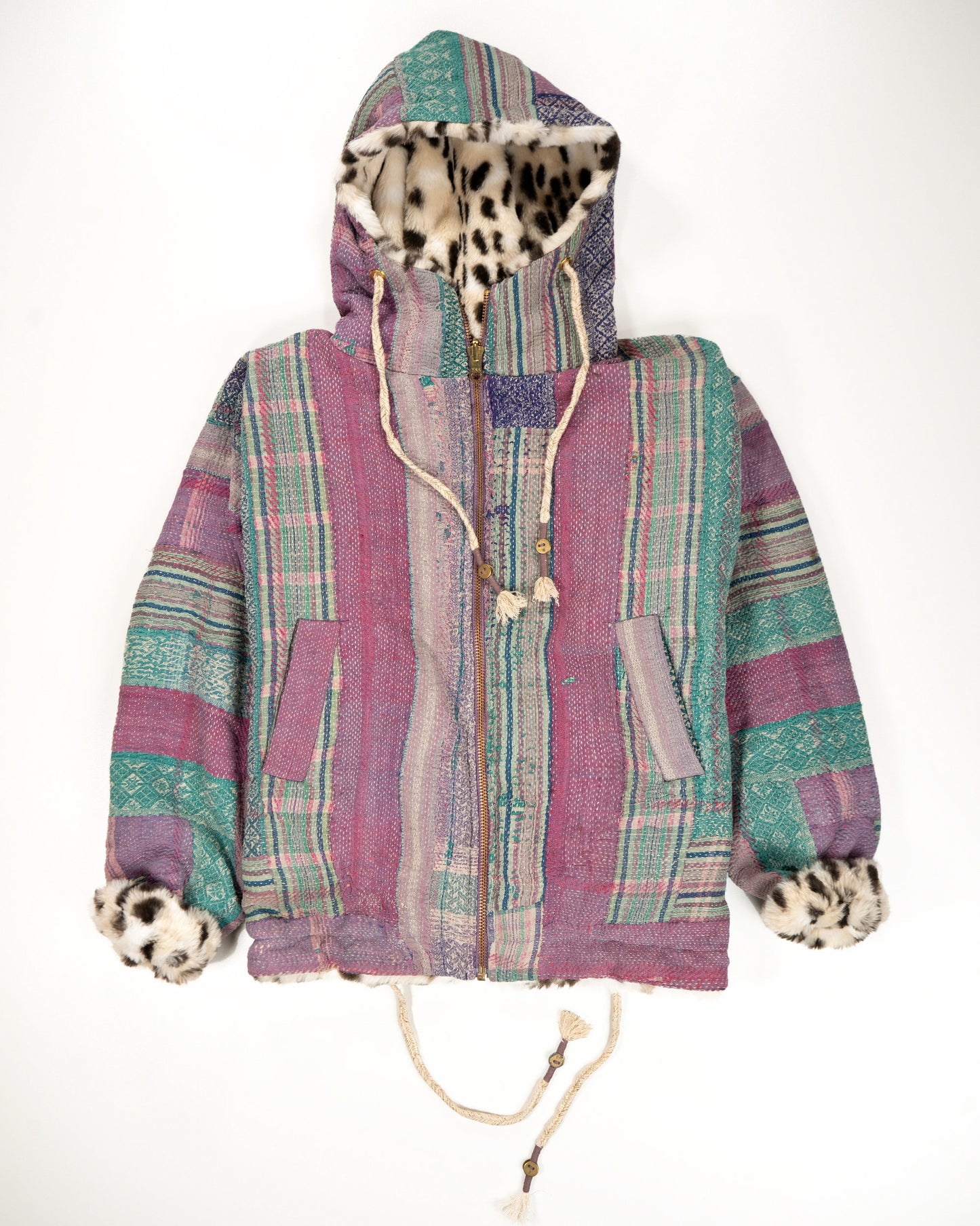 L’ÎLE BLEUE - HOODY FOURRÉ LÉOPARD EN KANTHA COULEUR 23