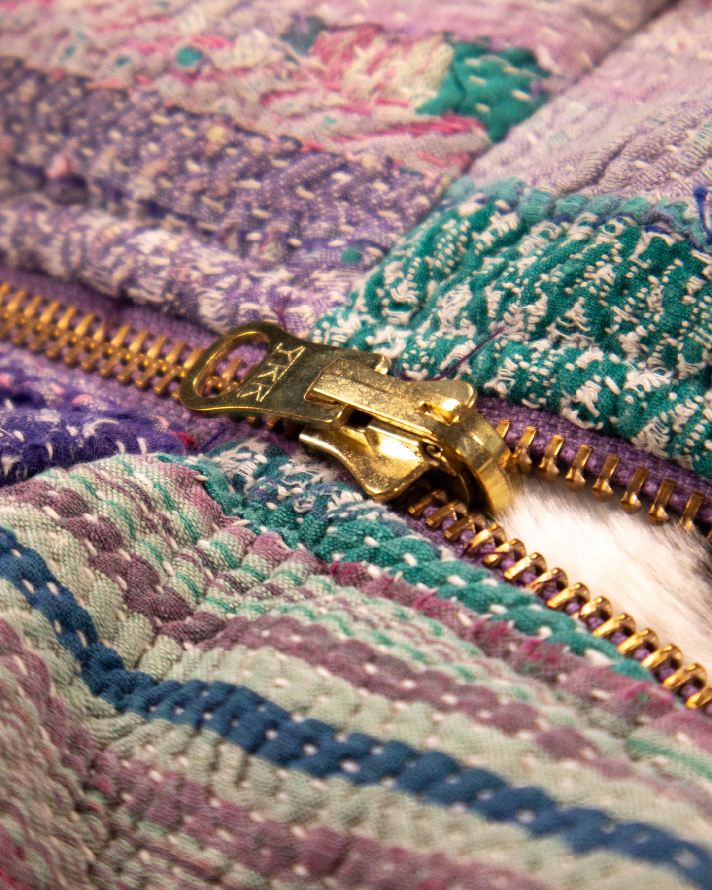 L’ÎLE BLEUE - HOODY FOURRÉ LÉOPARD EN KANTHA COULEUR 23