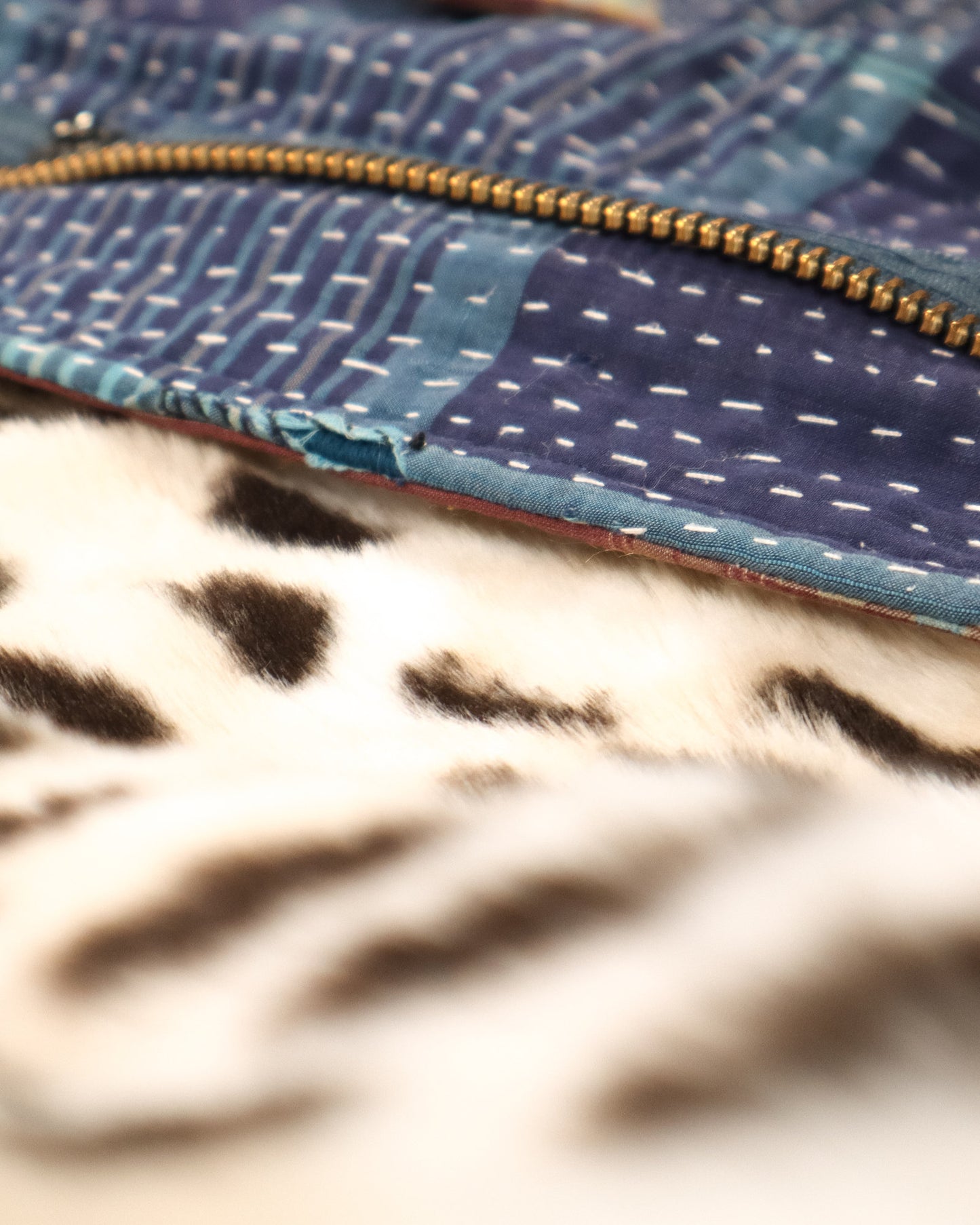 L'ÎLE BLEUE - MANTEAU FOURRÉ LÉOPARD EN KANTHA COULEUR 4