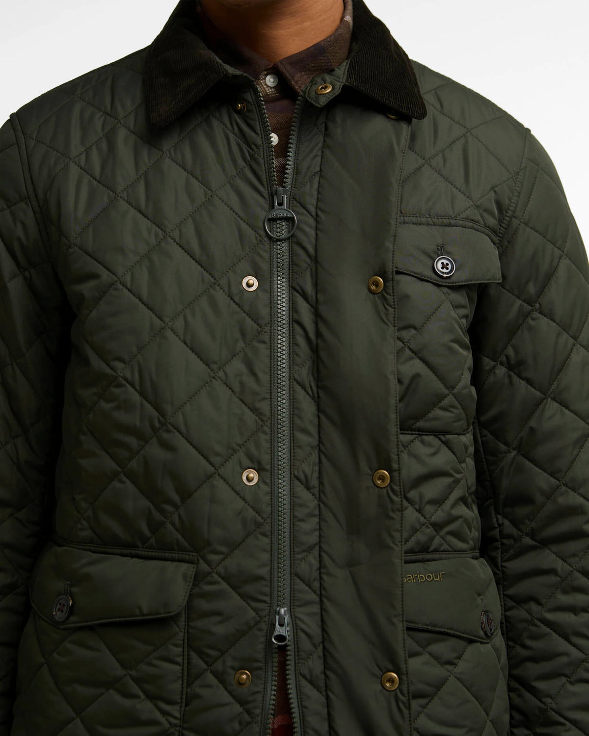 Détail matière et matelassage de la veste Barbour Hornby Sage homme