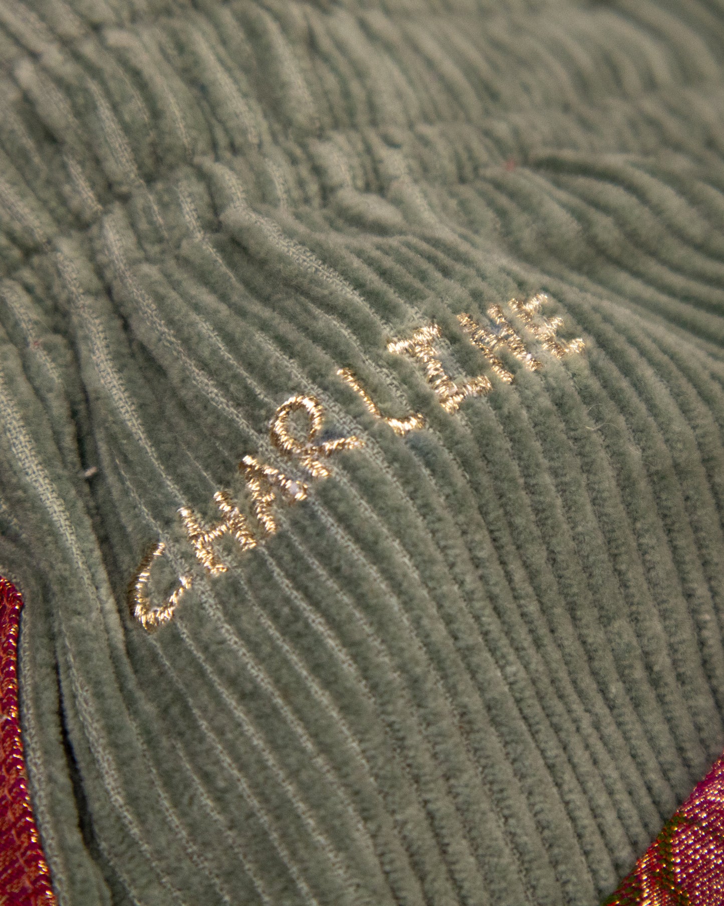 L'ÎLE BLEUE - BOUBOU CHARLINE BRODÉ VERT