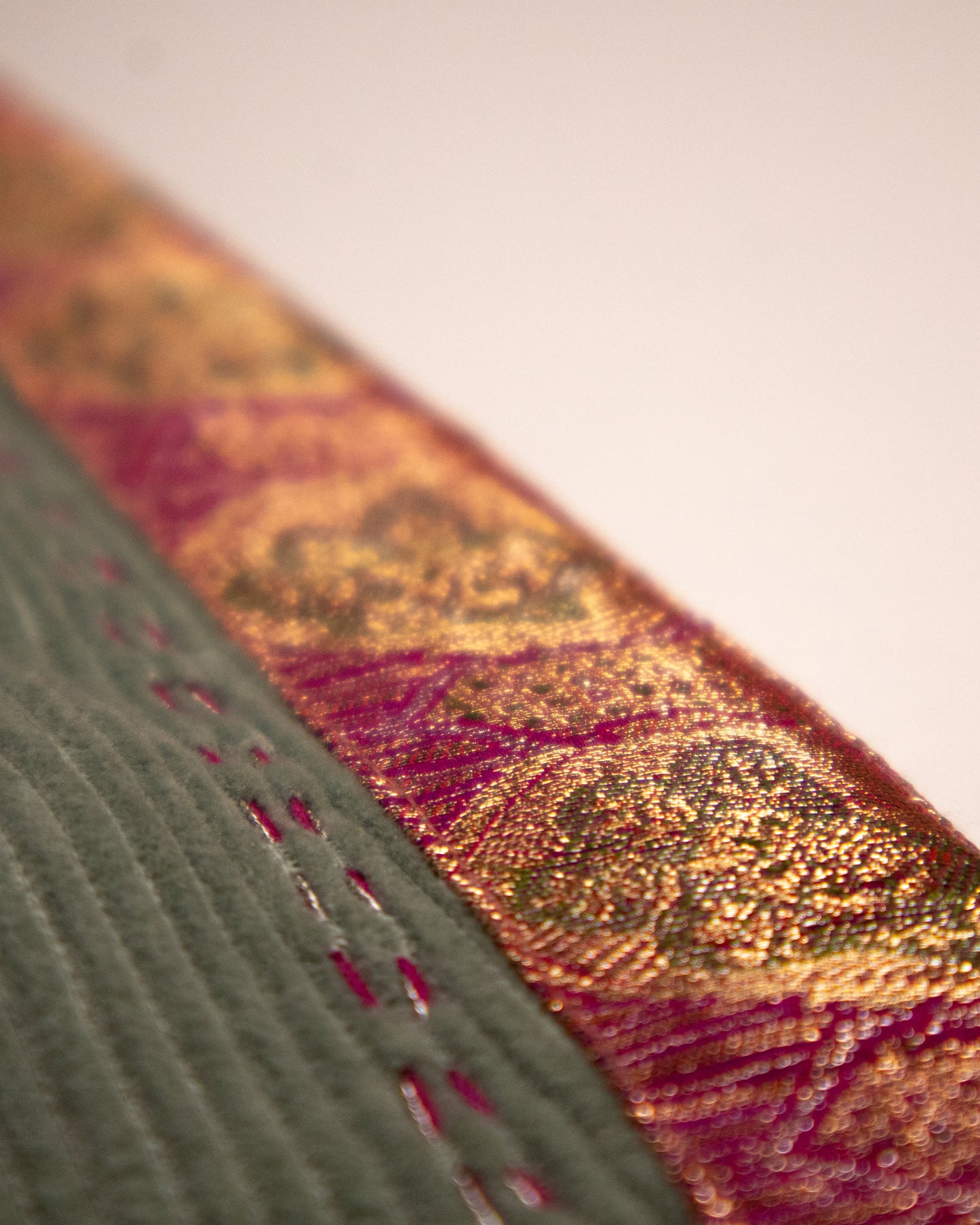 L'ÎLE BLEUE - BOUBOU CHARLINE BRODÉ VERT