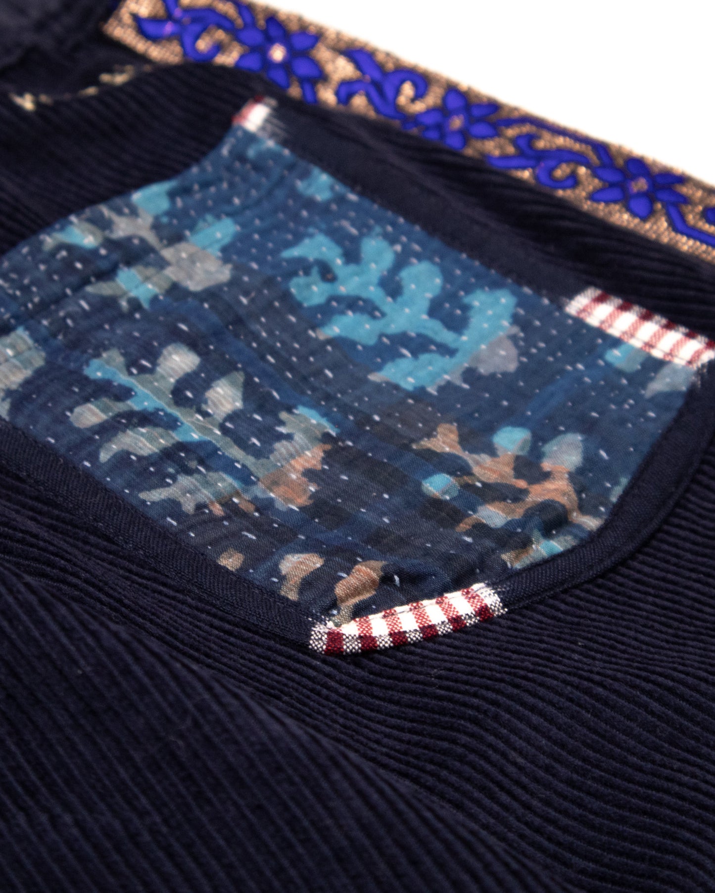 L'ÎLE BLEUE - BOUBOU MOURAD BLEU ÉLECTRIQUE