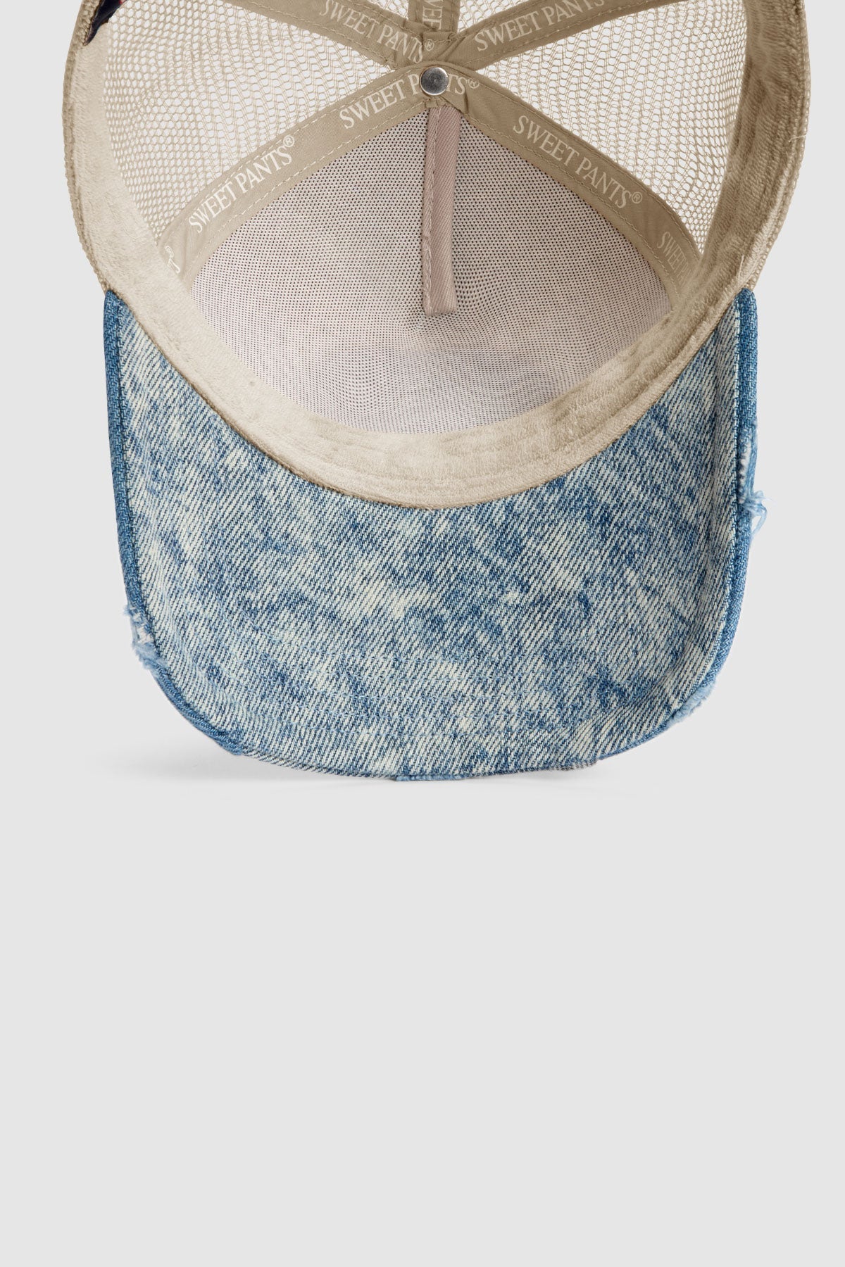 Casquette trucker Sweet Pants Patchwork coloris white pepper, autre angle