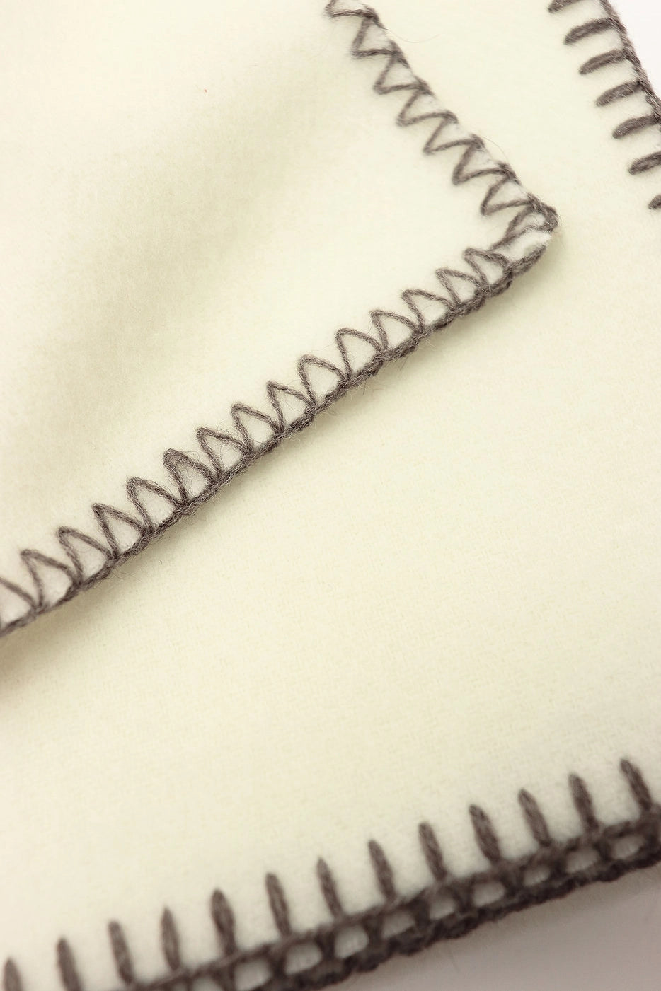 GIARDINO SEGRETO - COUVERTURE CRÈME TAUPE