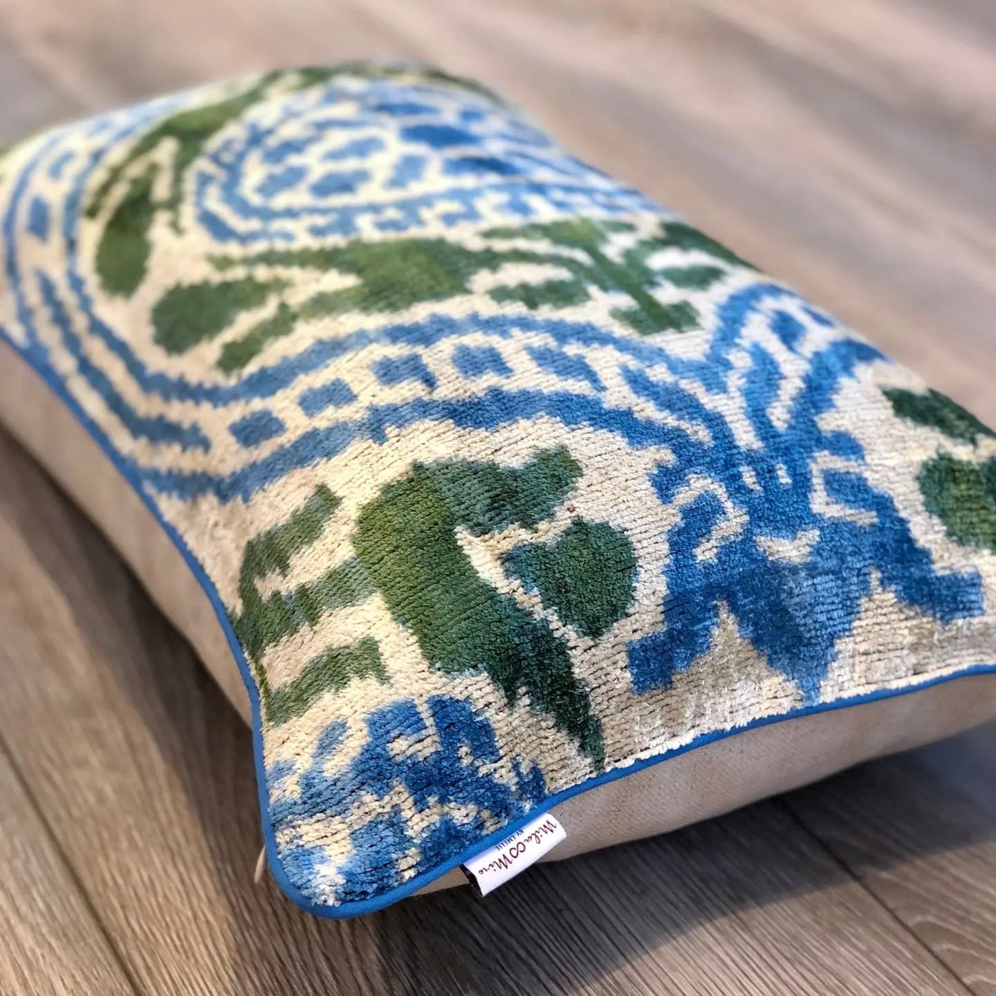 MILA MIRO - COUSSINS IKAT VELOURS VERT